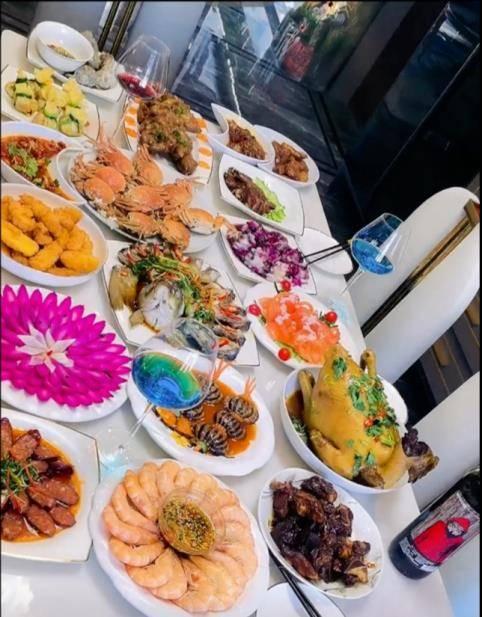 网红团年饭,热闹非凡的年度盛宴，美食与欢乐的完美融合